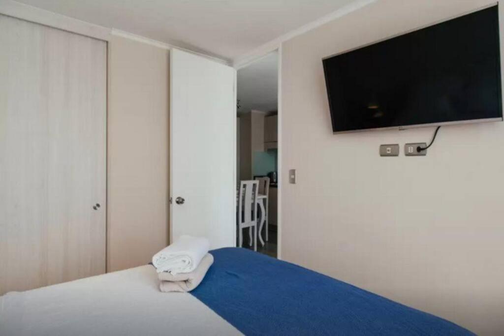 Apartamento Vista A Cerro Santa Lucia Con Aire Acondicionado *