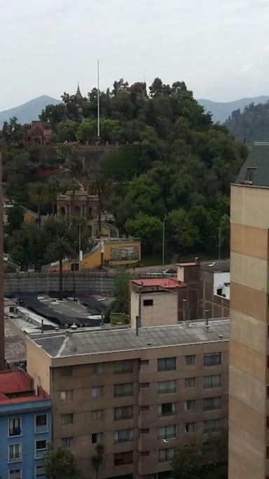 Vista A Cerro Santa Lucia Con Aire Acondicionado Apartamento Santiago