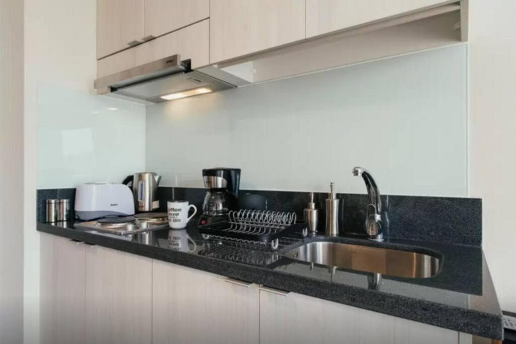 Apartamento Vista A Cerro Santa Lucia Con Aire Acondicionado *